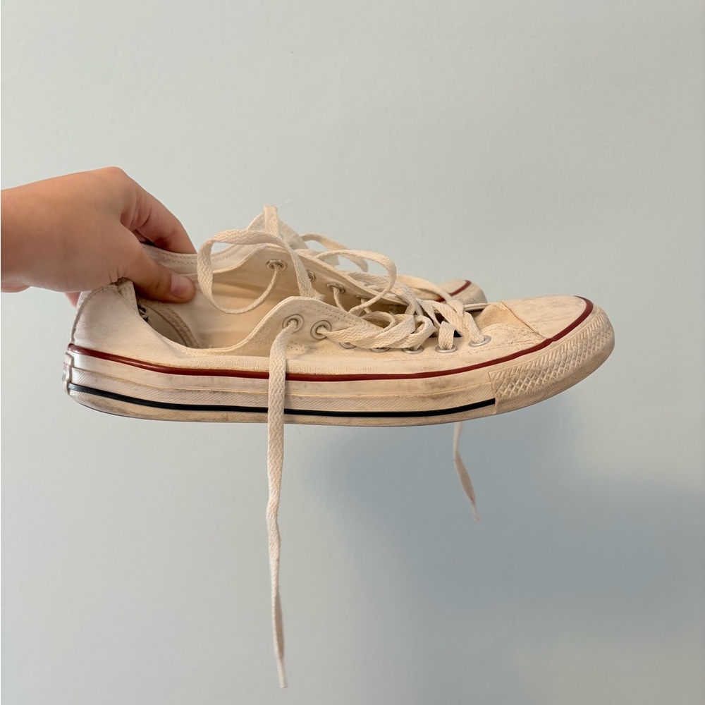 Converse White Low Tops Men’s 9